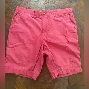 Men's Tommy Hilfiger shorts Size 36 coral 100 cotton. 10 inch inseam 4 pockets